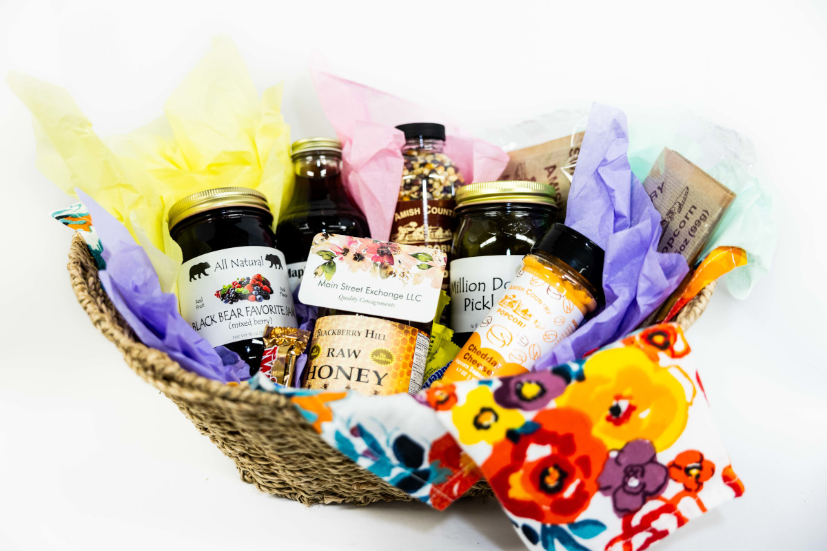 Lot 15 - Pantry Basket (Honey and Misc. Goodies)