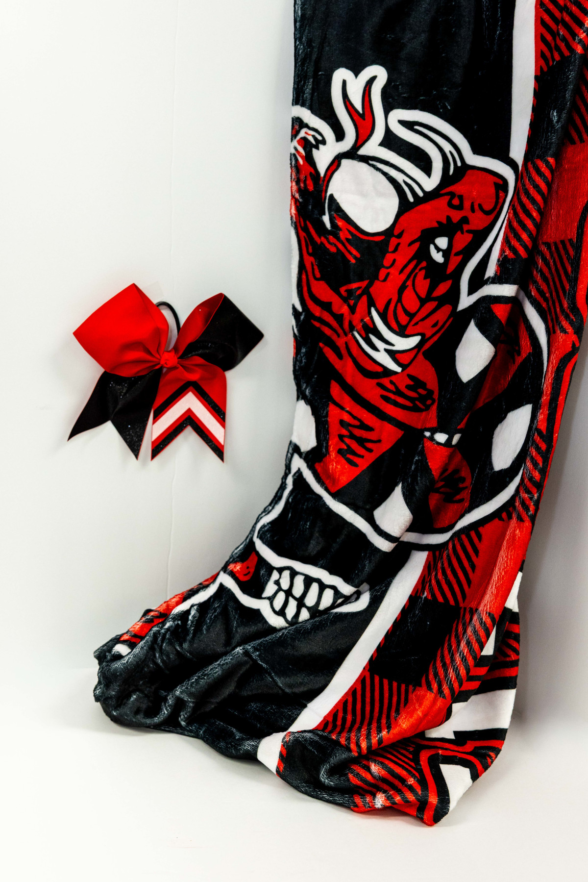 Lot 46 - Rattler Blanket with Red & Black Bow